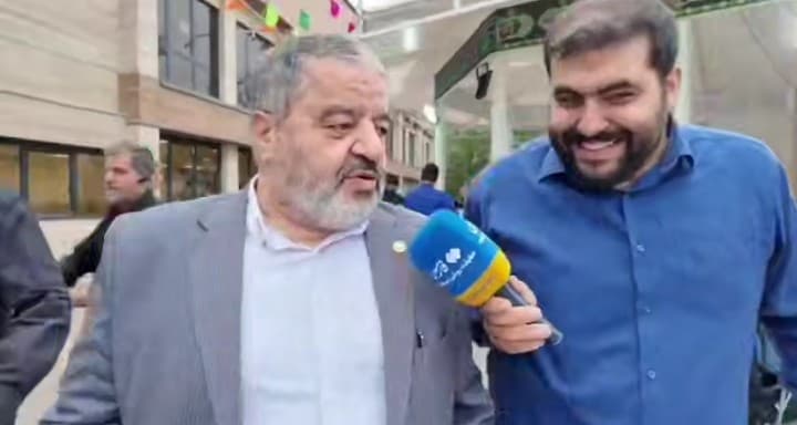 رئیس پدافند غیرعامل با ساعت هوشمند؛ وقتی حساسیت امنیتی جایی ندارد!