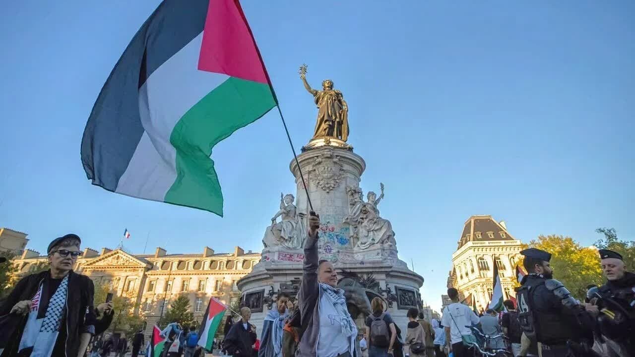 بیداری انسانی در غرب؛ نگاهی گذرا به نامه رهبر شهید انقلاب به جوانان اروپایی